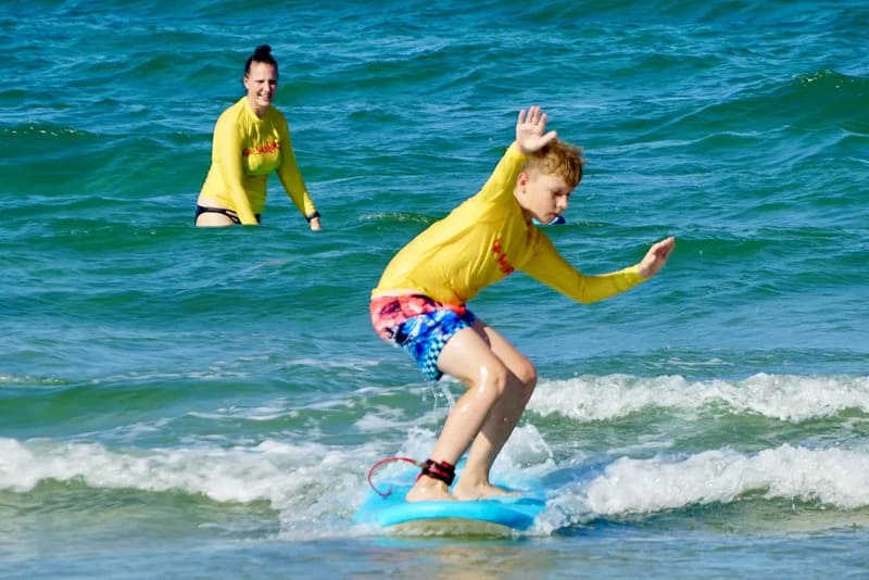 Surfing on small waves