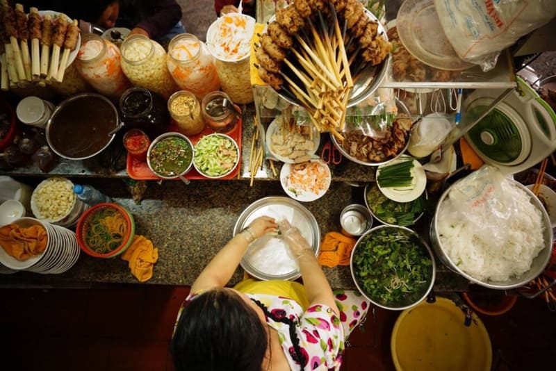 Street food at Ba Chieu Market