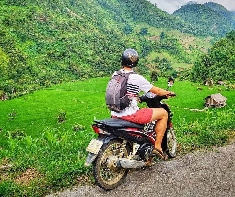 Motorbike around Ban Ho Village