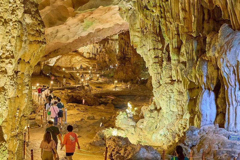 Sung Sot Cave