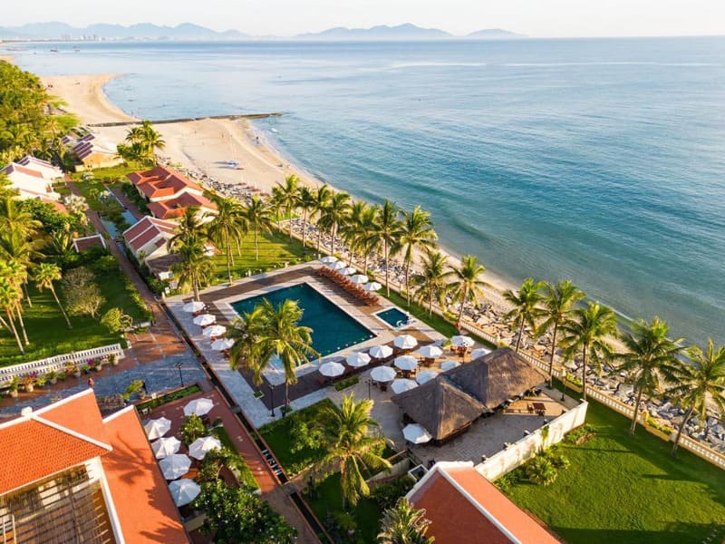 Beach resorts near Cua Dai