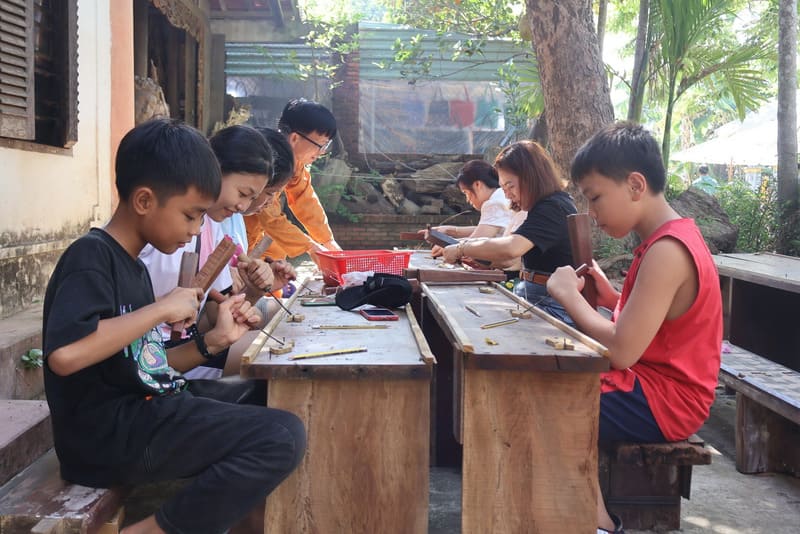 A hands-on woodworking experience