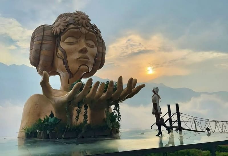 A dreamy mood at Moana Sapa
