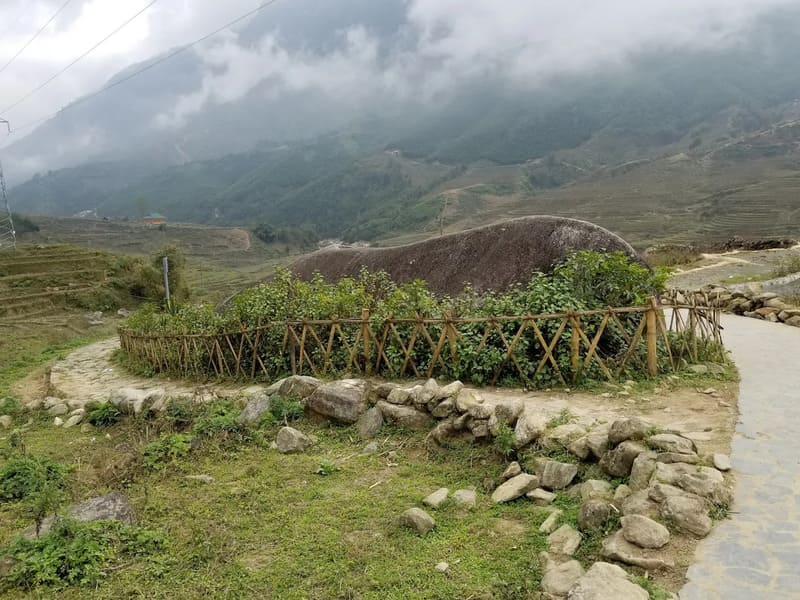 Sapa Ancient Rock Field