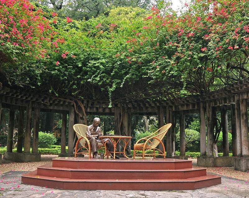 The Presidential Palace gardens