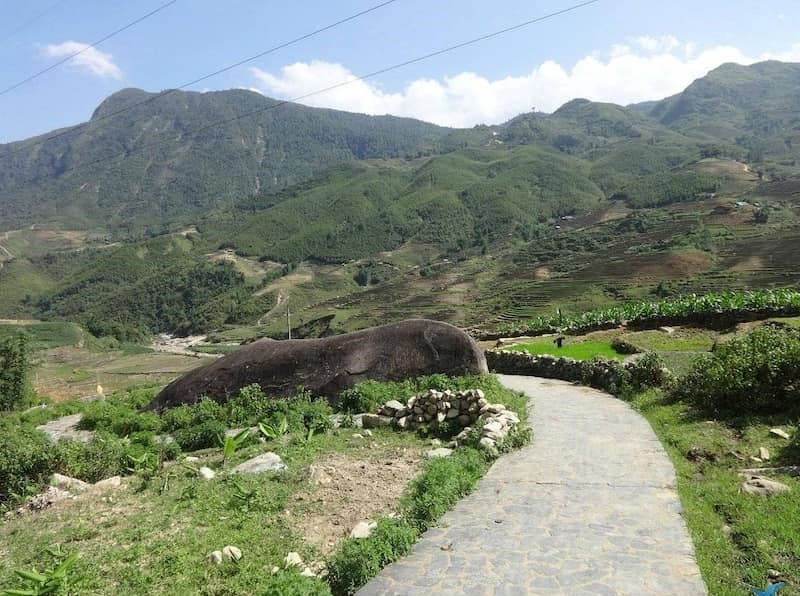 Sapa Ancient Rock Field: Vietnam Ancient Stone Carvings