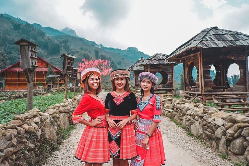 H’Mong traditional costumes