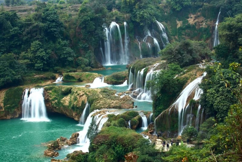 Tien Sa Waterfall: Discover the Scenic Cat Cat Waterfall in Sapa