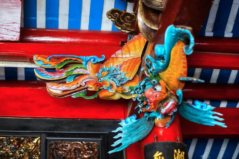 Colorful Teochew wood carving