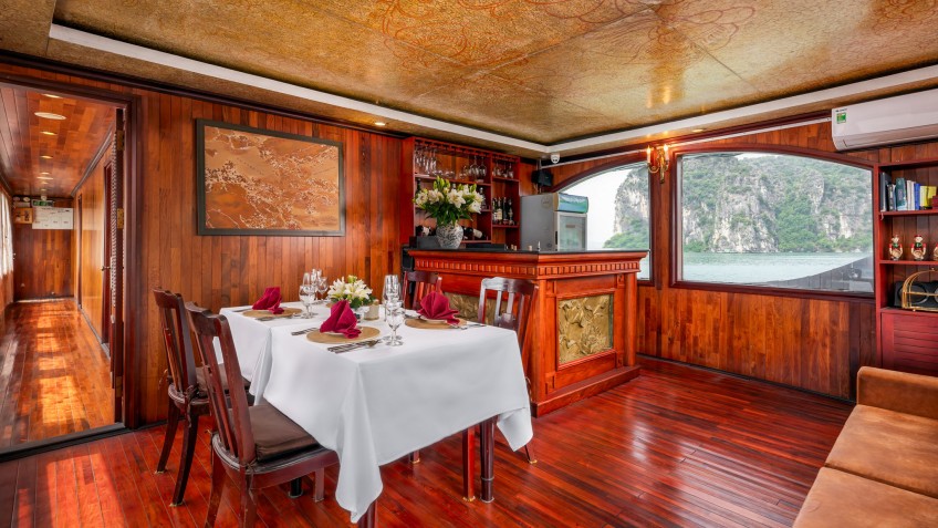 Valentine Premium Private Cruise