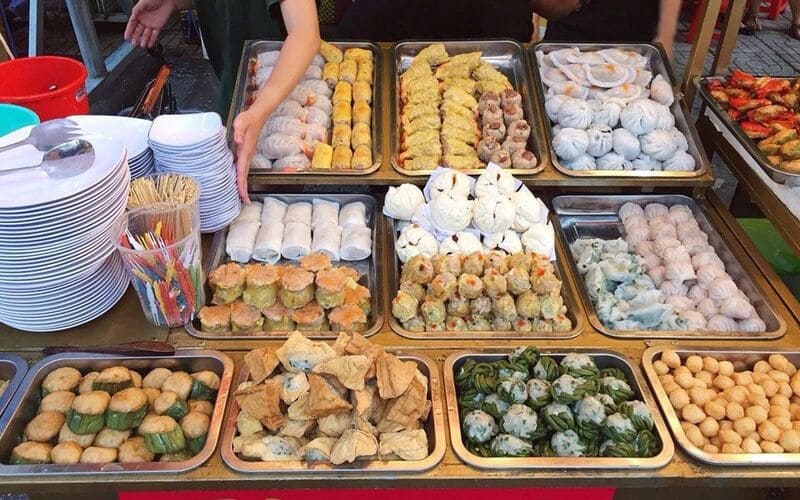Local dishes at An Dong Market