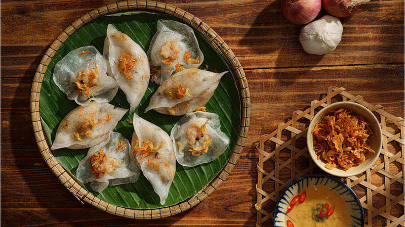 White Rose Dumplings (Banh Bao Vac)