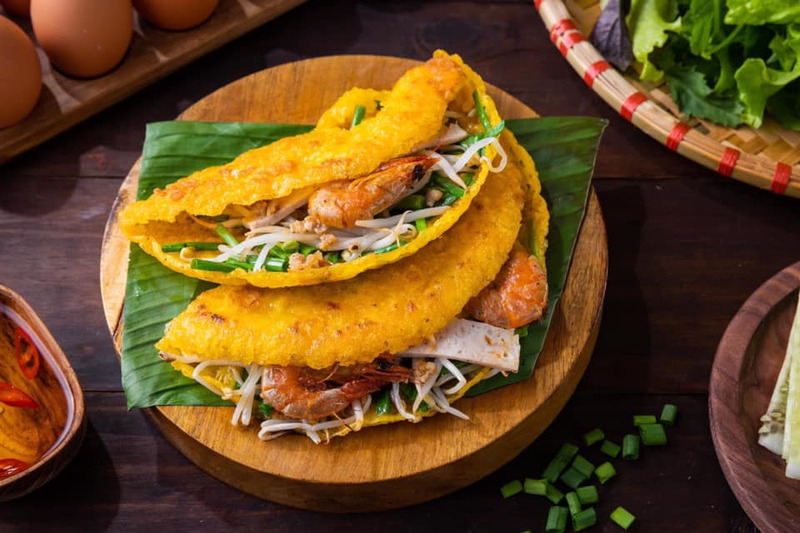 Crispy Vietnamese pancake (Banh Xeo)