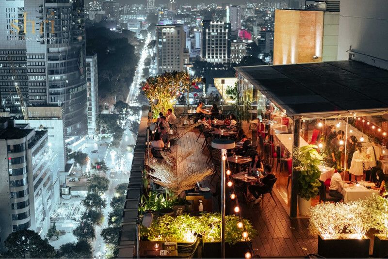 Shri Restaurant & Lounge