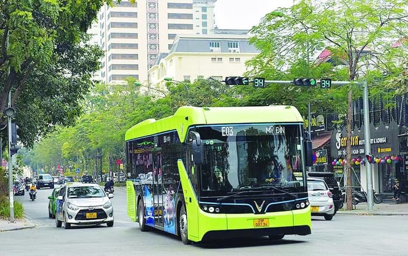 Public bus in Hanoi Old Quarter