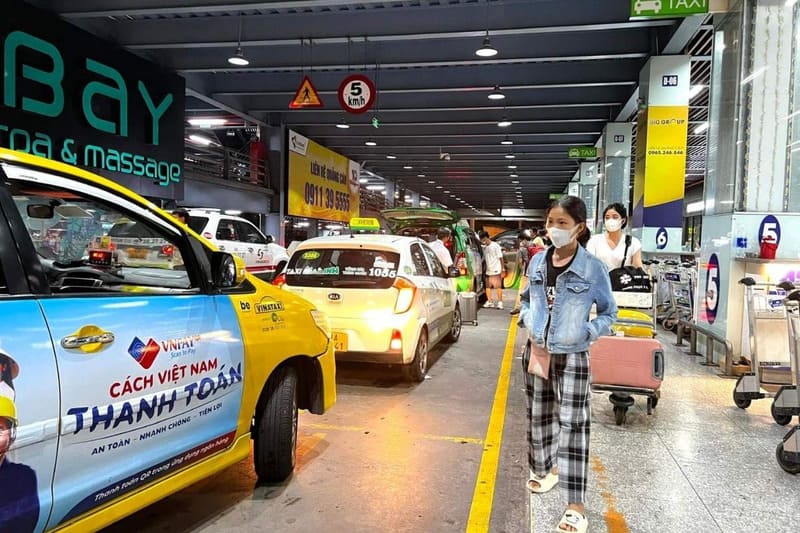Taxi and ride-hailing from Noi Bai Airport