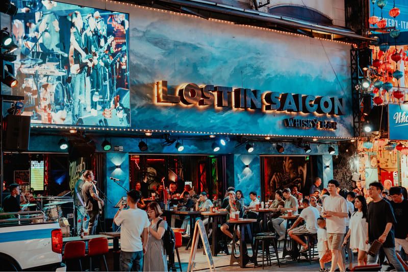 LOST IN SAIGON Bar