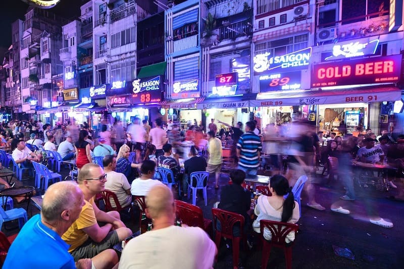 Nightlife and bars on Bui Vien Street