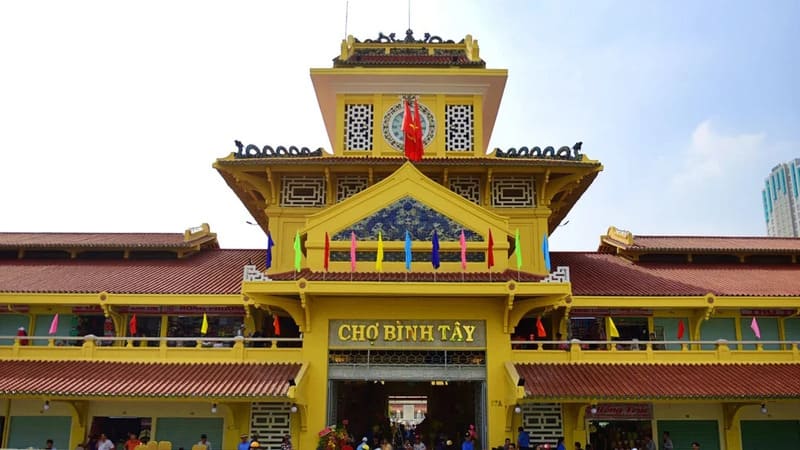 Binh Tay Market