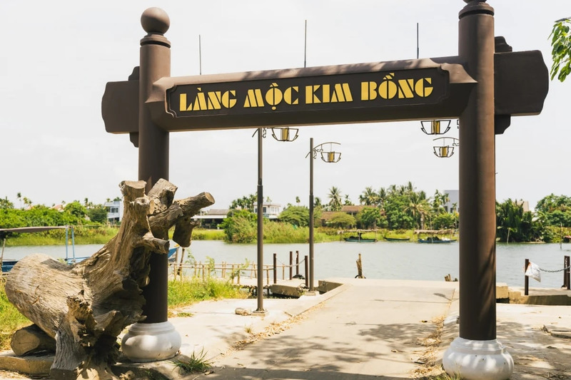 Traditional Kim Bong carpentry village