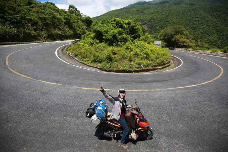 Riding Hai Van Pass by motorbike