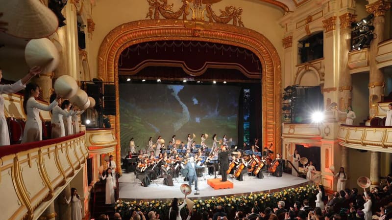 Live performances ai Hanoi Opera House