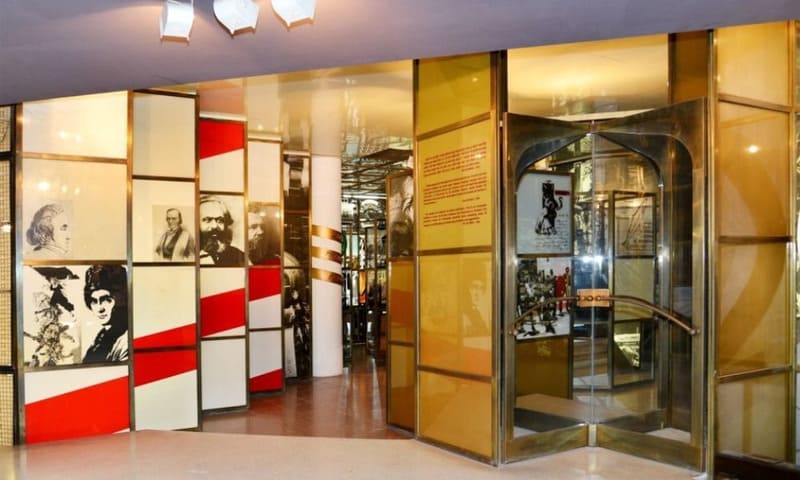 Global Historical Events in Ho Chi Minh Museum