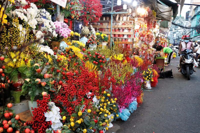 Ho Thi Ky Flower Market: What to See, Eat & Experience