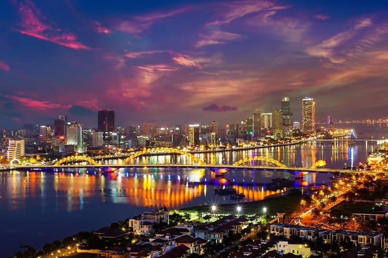 Da Nang city at night