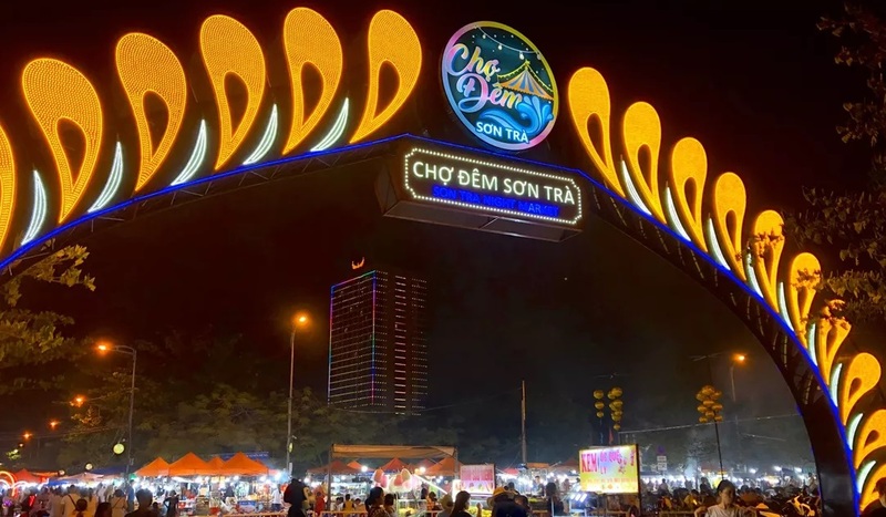 Son Tra Night Market