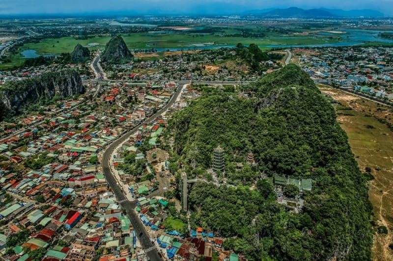Thuy Son Mountain