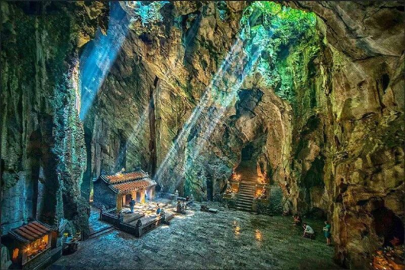 Huyen Khong Cave