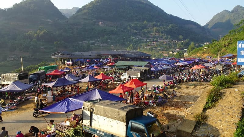 Can Cau Market