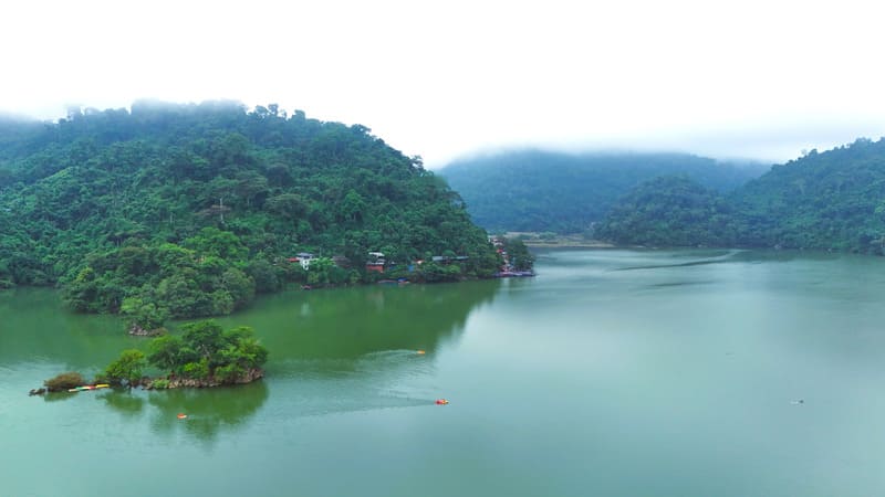 Ba Be National Park