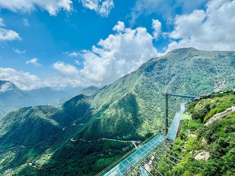 Rong May Glass Bridge