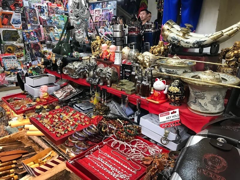 Silver jewelry shop