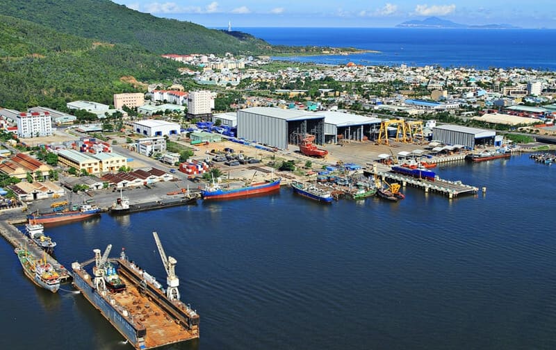 Tien Sa port