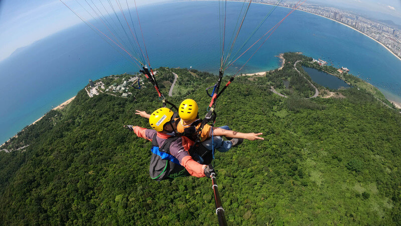 Paragliding from Ban Co peak