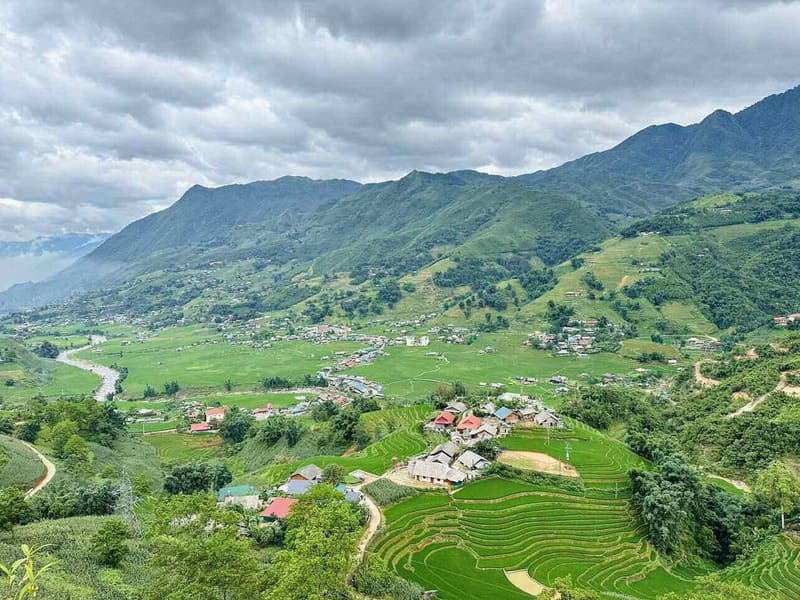 Ta Phin Village