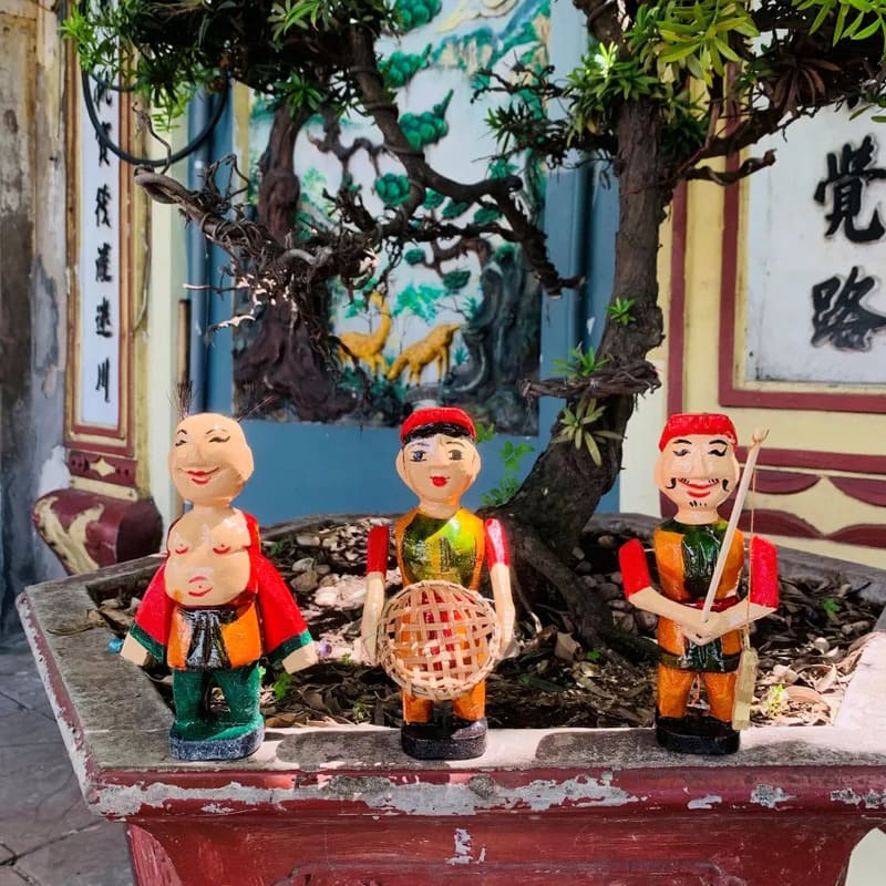 Water puppets