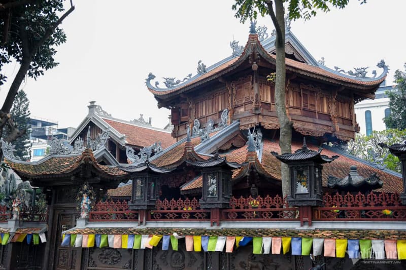 Van Nien Pagoda