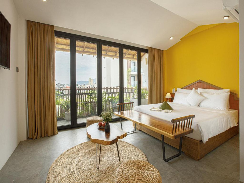 Mid-range hotels in Da Nang