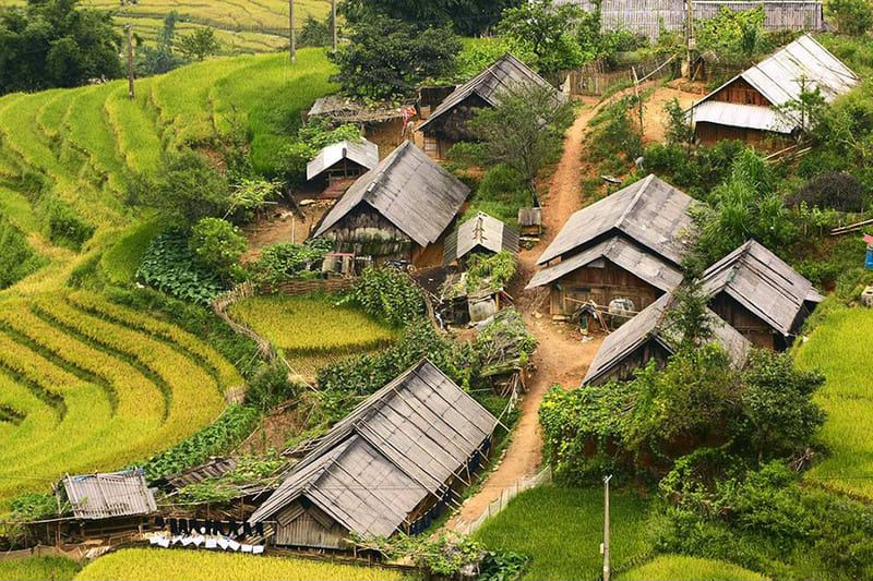 Y Linh Ho Village