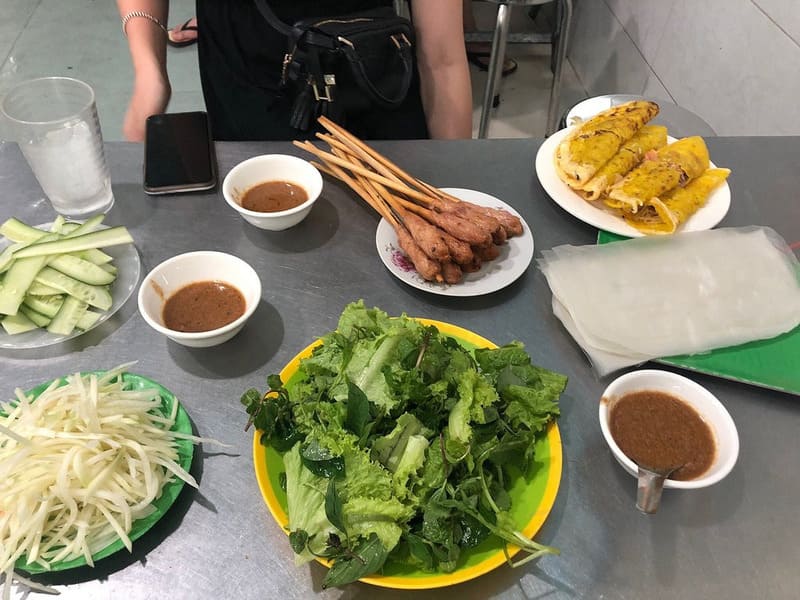 A serving of Vietnamese pancake with pork