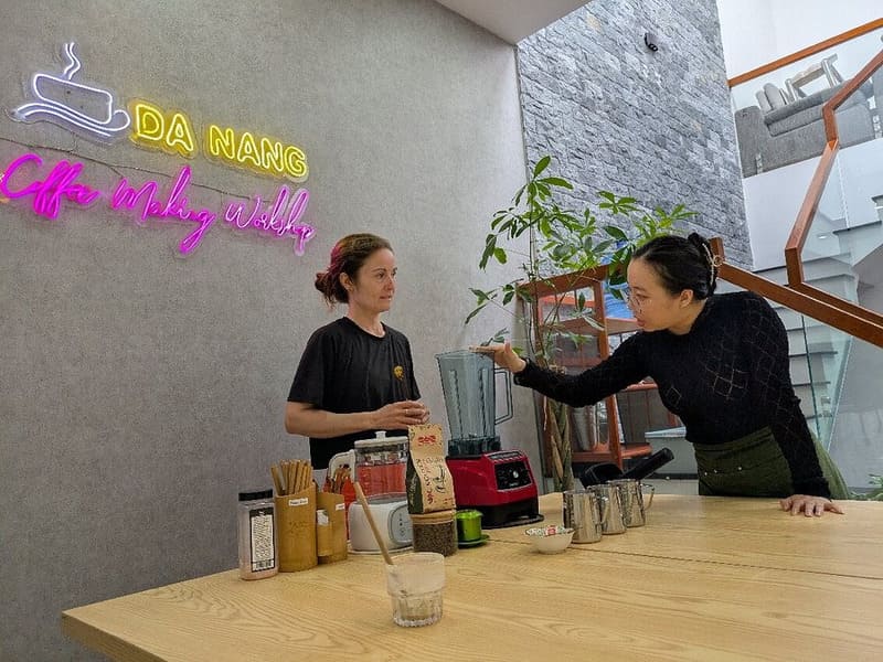 A Vietnamese coffee class