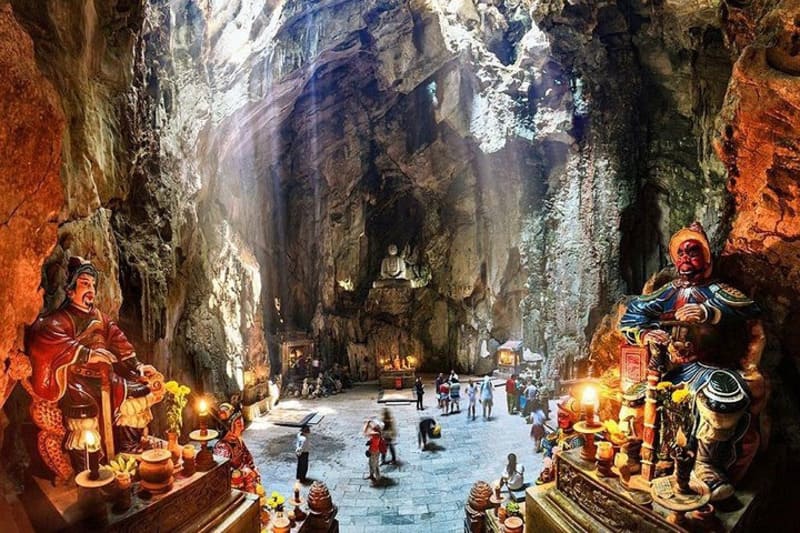 Am Phu Cave