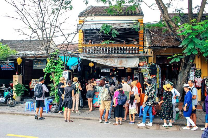 best-things-to-do-in-hoi-an-8 Banh Mi Phuong