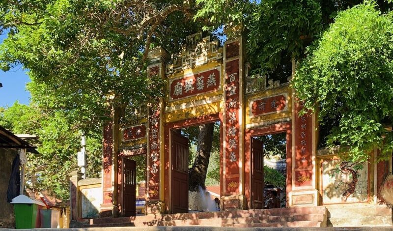 Bird Nest Ancestors Temple