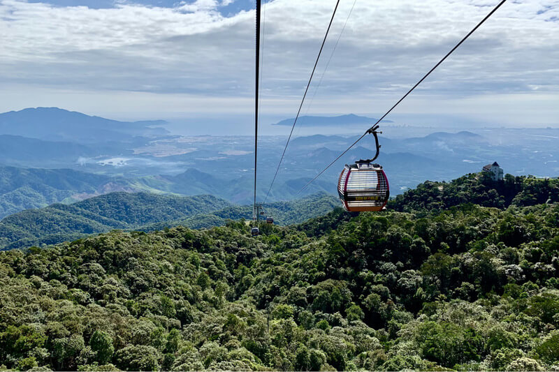 Cable car experience in Ba Na Hills