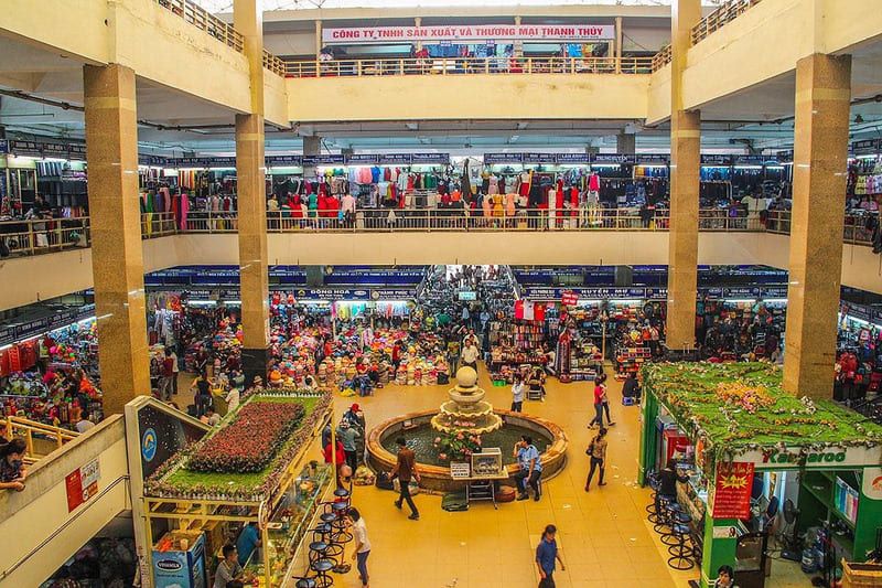 Dong Xuan market